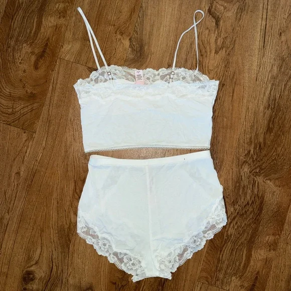 NWT Victoria’s Secret Set - Picture 4 of 6